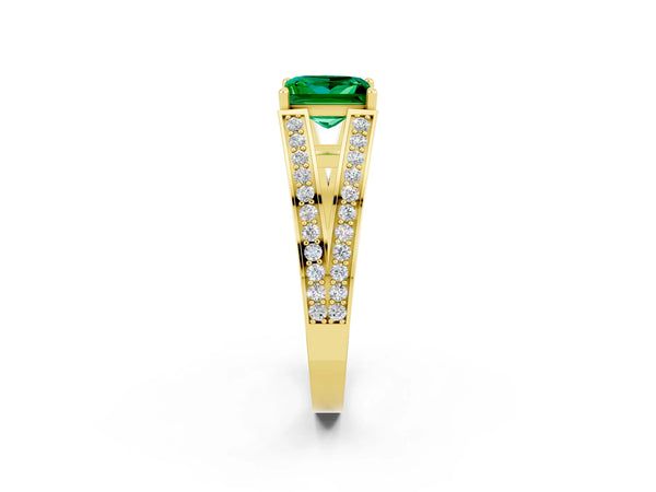 Yellow gold Princess Cut Emerald Split Shank Ring with Pavé Band and Four-Prong Setting