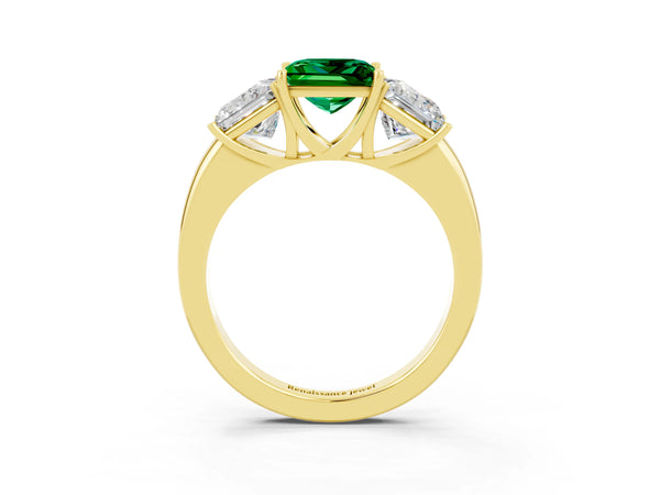 Yellow gold Princess Cut Emerald Three-Stone Ring with Four-Prong Setting and Classic Band