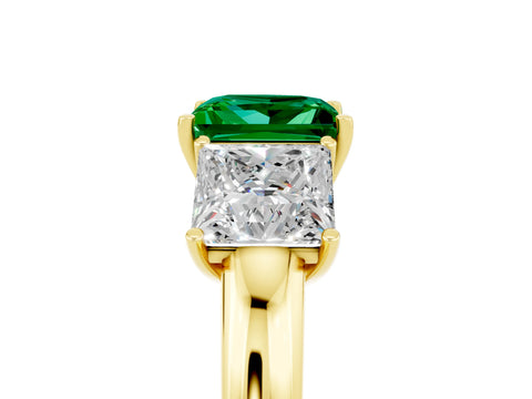 Yellow gold Princess Cut Emerald Three-Stone Ring with Four-Prong Setting and Classic Band_5