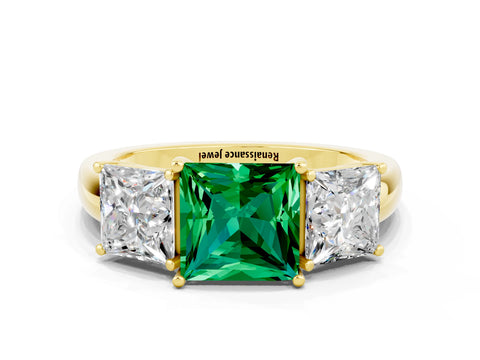 Yellow gold Princess Cut Emerald Three-Stone Ring with Four-Prong Setting and Classic Band
