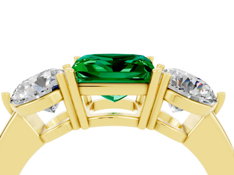 Yellow gold Princess Cut Emerald Three-Stone Ring with Prong Setting and Classic Band_4