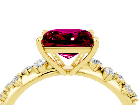 Yellow gold Princess Cut Garnet Cluster Side Stone Solitaire Ring with Prong Setting_28