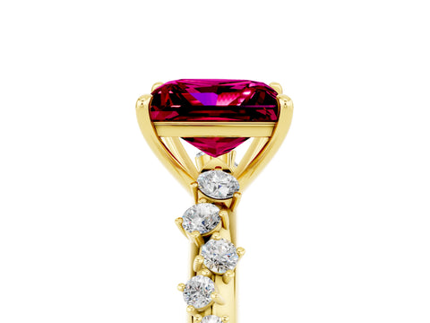 Yellow gold Princess Cut Garnet Cluster Side Stone Solitaire Ring with Prong Setting_29