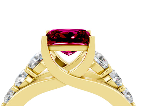 Yellow gold Princess Cut Garnet Engagement Ring with Pavé Band and Four-Prong Setting_4