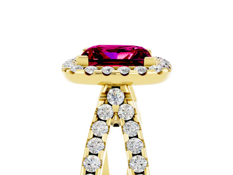 Yellow gold Princess Cut Garnet Halo Ring with Split Shank Pavé Band and Prong Setting_5