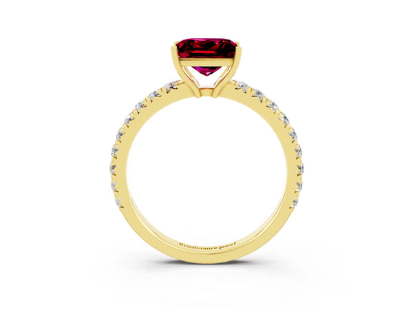 Yellow gold Princess Cut Garnet Pavé Solitaire Engagement Ring with Four-Prong Setting