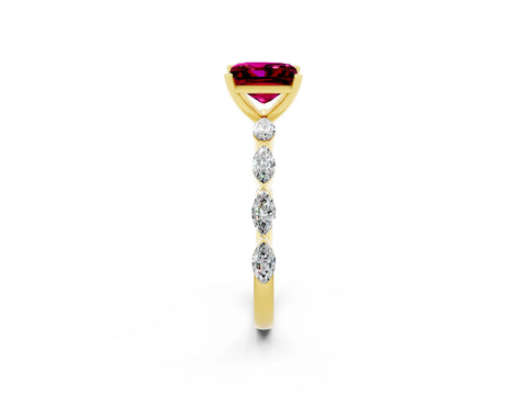 Yellow gold Princess Cut Garnet Ring with Marquise Side Stones and Prong Setting_2