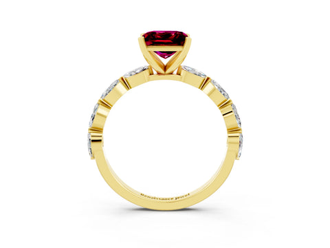 Yellow gold Princess Cut Garnet Ring with Marquise Side Stones and Prong Setting_3