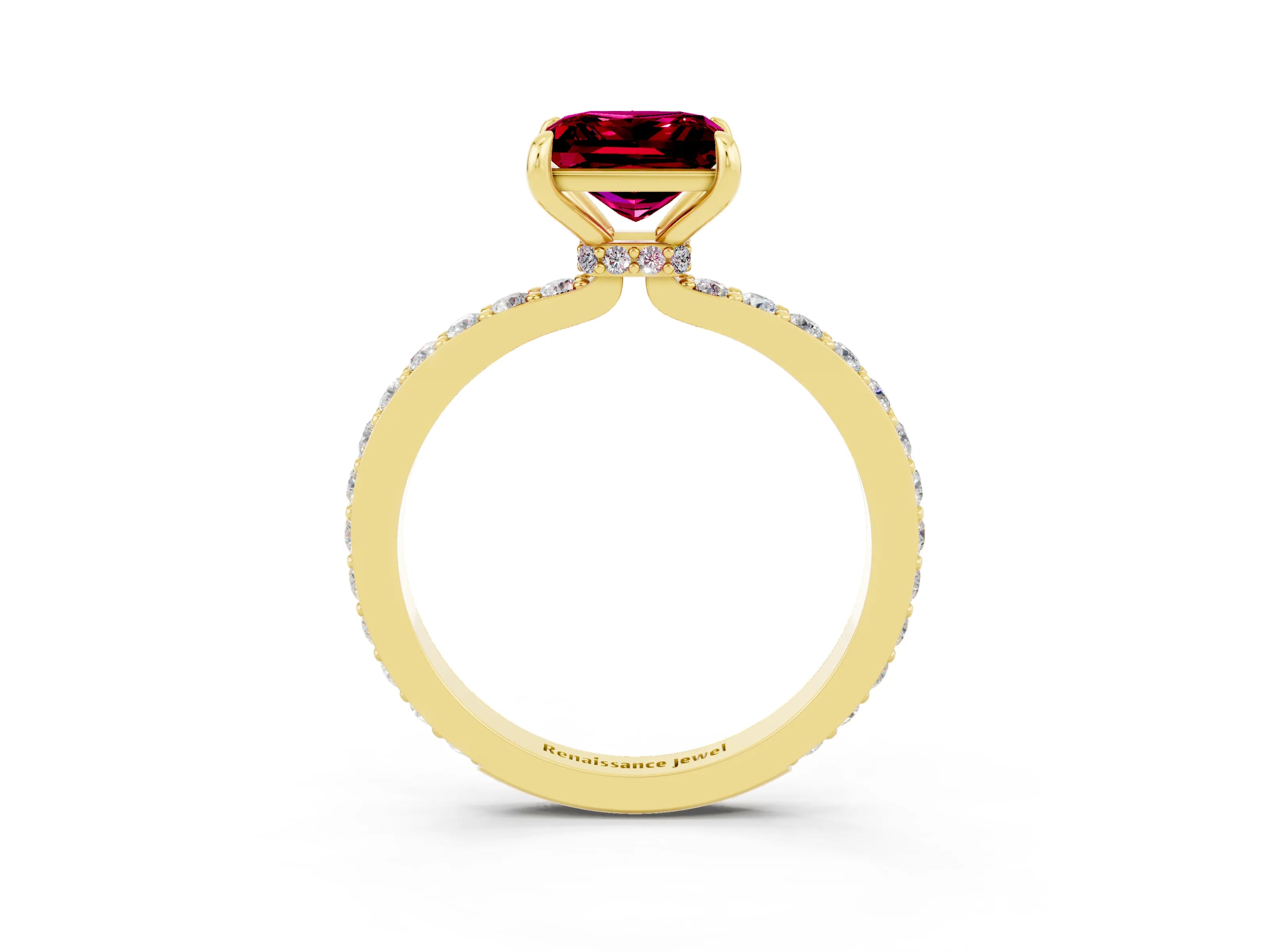 Yellow gold Princess Cut Garnet Ring with Pavé Band and Four-Prong Setting_3