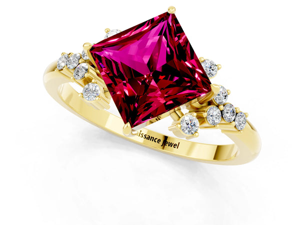 Yellow gold Princess Cut Garnet Ring with Side Stones and Four-Prong Setting