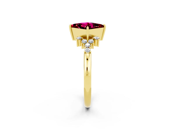 Yellow gold Princess Cut Garnet Ring with Side Stones and Four-Prong Setting