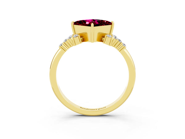 Yellow gold Princess Cut Garnet Ring with Side Stones and Four-Prong Setting