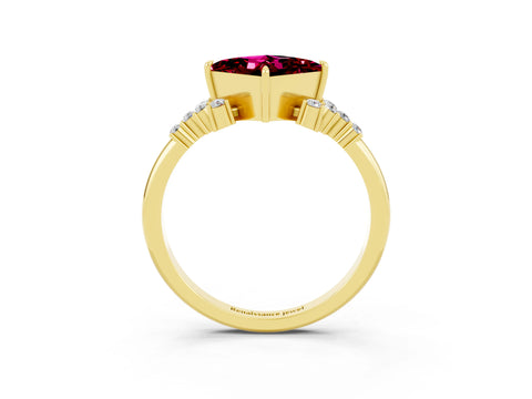 Yellow gold Princess Cut Garnet Ring with Side Stones and Four-Prong Setting_40