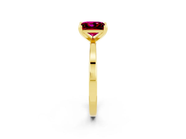 Yellow gold Princess Cut Garnet Solitaire Engagement Ring with Classic Band and Four-Prong Setting