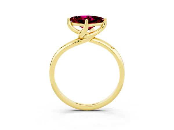 Yellow gold Princess Cut Garnet Solitaire Engagement Ring with Four-Prong Setting and Classic Band