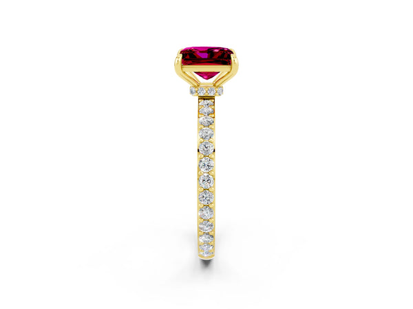 Yellow gold Princess Cut Garnet Solitaire Engagement Ring with Pavé Band and Four-Prong Setting