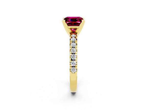 Yellow gold Princess Cut Garnet Solitaire Pavé Engagement Ring with Round Band and Prong Setting