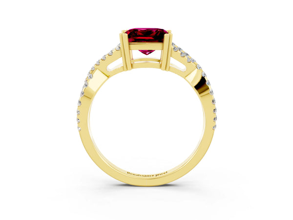 Yellow gold Princess Cut Garnet Solitaire Ring with Four-Prong Setting and Twisted Pavé Band