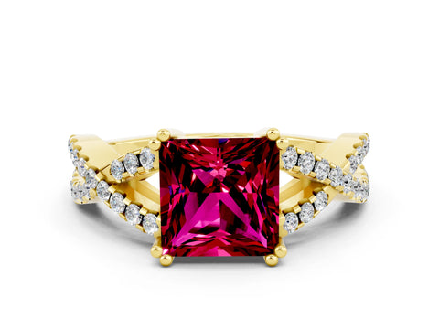 Yellow gold Princess Cut Garnet Solitaire Ring with Four-Prong Setting and Twisted Pavé Band