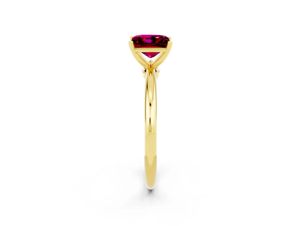 Yellow gold Princess Cut Garnet Solitaire Ring with Six-Prong Setting and Classic Band