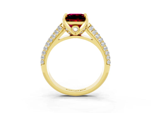 Yellow gold Princess Cut Garnet Solitaire Ring with Three-Row Pavé Band and Four-Prong Setting_15