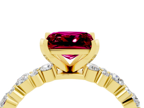 Yellow gold Princess Cut Garnet Solitaire with Side Stones, Pave Band, Four-Prong Setting_40