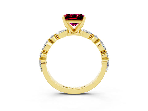 Yellow gold Princess Cut Garnet Solitaire with Side Stones on a Pavé Band and Four-Prong Setting_3
