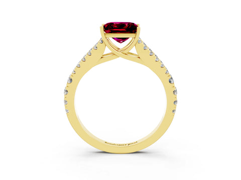 Yellow gold Princess Cut Garnet Split Shank Pavé Engagement Ring with Four-Prong Setting_15