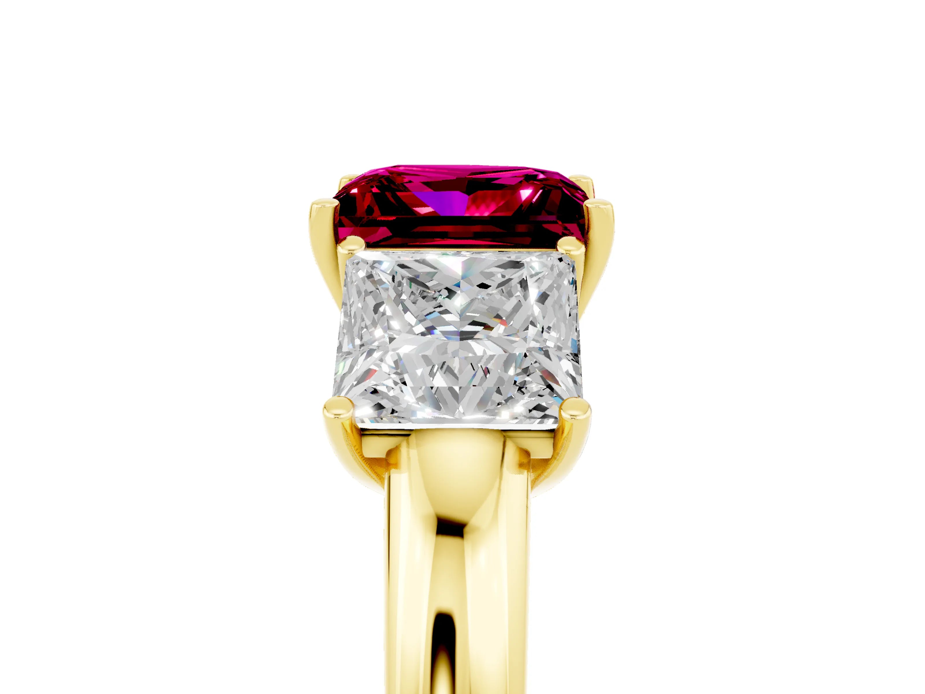 Yellow gold Princess Cut Garnet Three-Stone Ring with Four-Prong Setting and Classic Band_5
