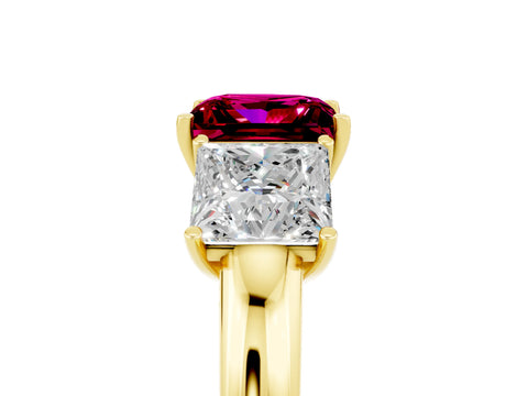 Yellow gold Princess Cut Garnet Three-Stone Ring with Four-Prong Setting and Classic Band_5