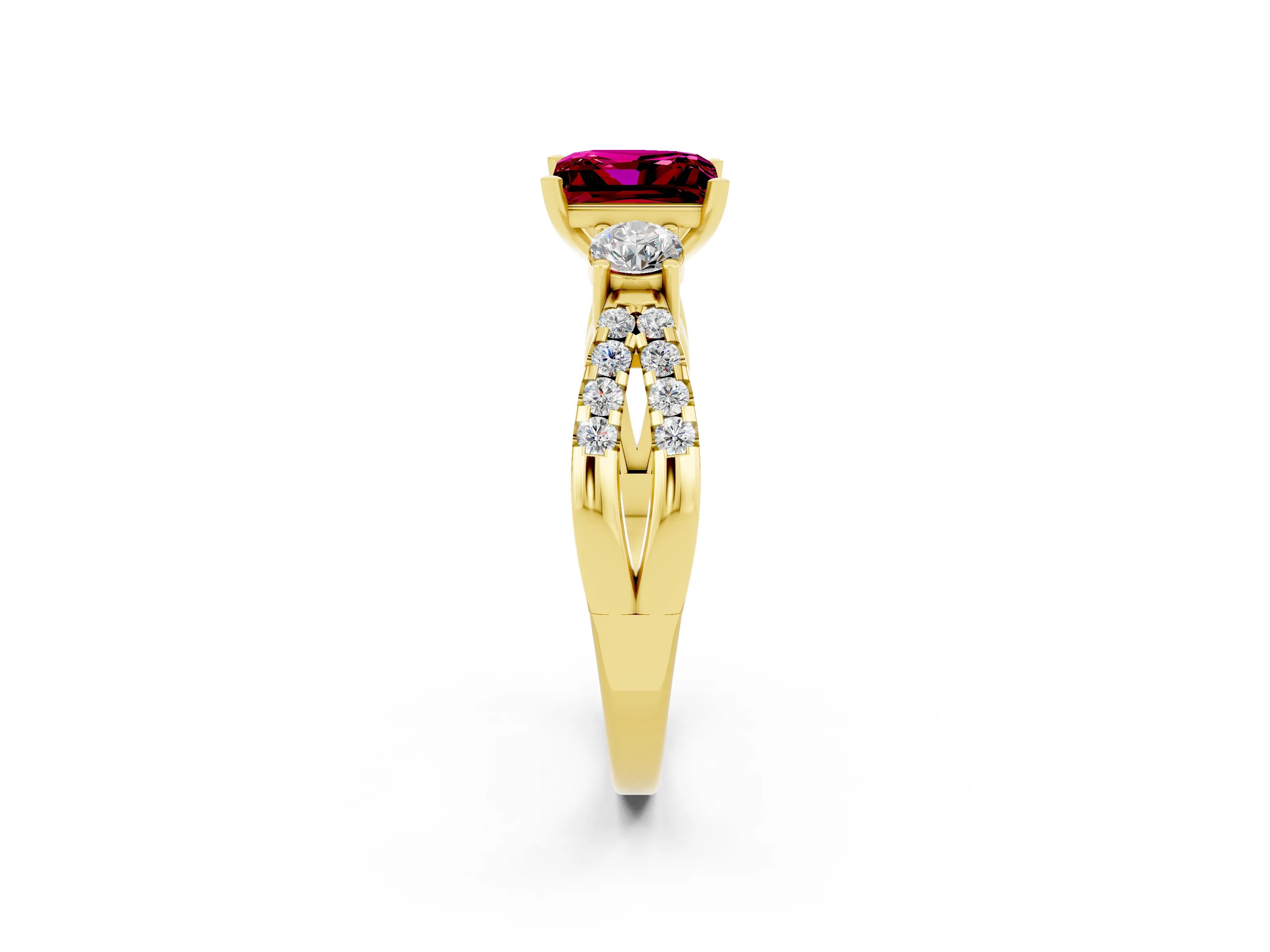 Yellow gold Princess Cut Garnet Three-Stone Ring with Pavé Split Shank and Four-Prong Setting_2