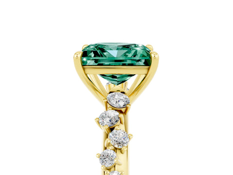 Yellow gold Princess Cut Green Sapphire Cluster Side Stone Solitaire Ring with Prong Setting_29