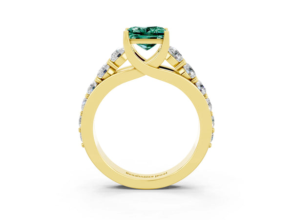 Yellow gold Princess Cut Green Sapphire Engagement Ring with Pavé Band and Four-Prong Setting