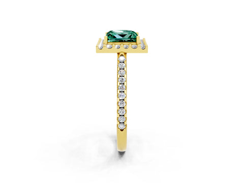 Yellow gold Princess Cut Green Sapphire Pavé Halo Ring with Four-Prong Setting_14