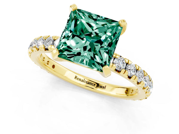 Yellow gold Princess Cut Green Sapphire Pavé Solitaire Ring with Round Band and Prong Setting