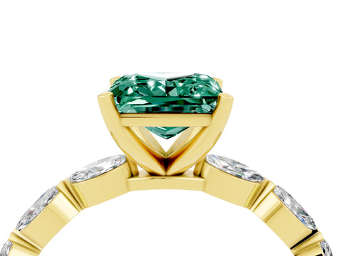 Yellow gold Princess Cut Green Sapphire Ring with Marquise Side Stones and Prong Setting_4