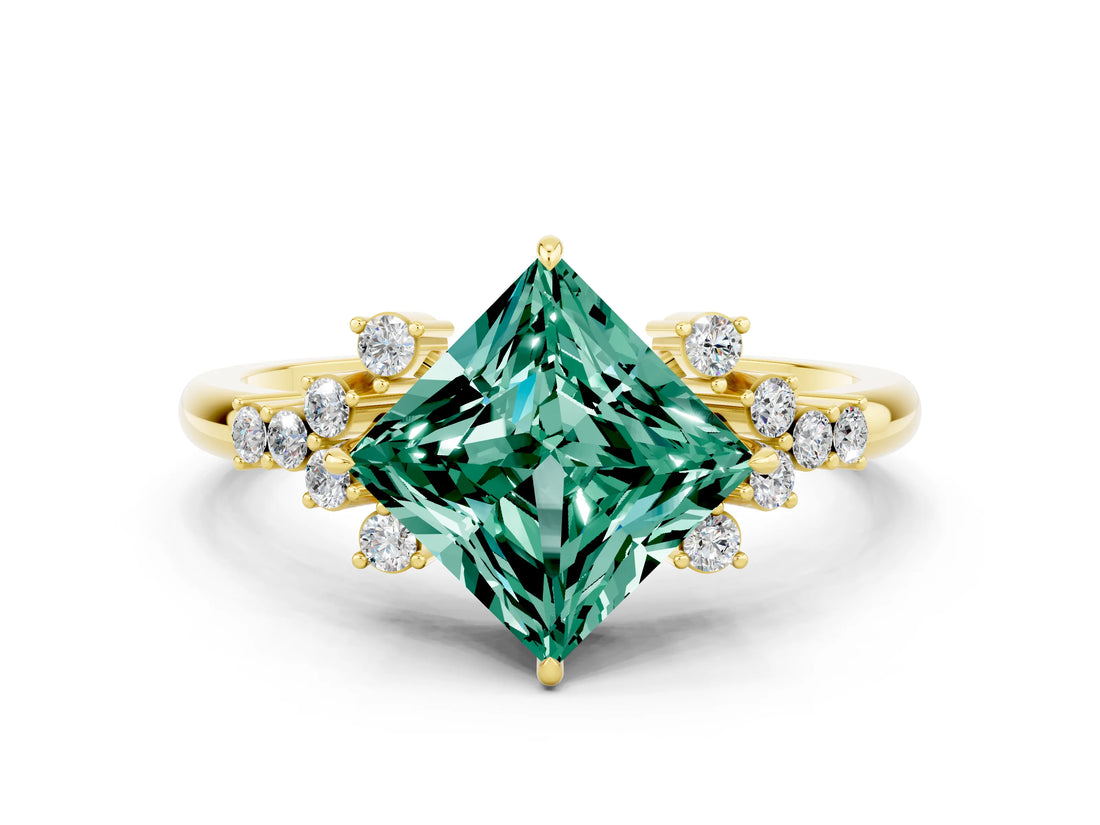 Yellow gold Princess Cut Green Sapphire Ring with Side Stones and Four-Prong Setting_36