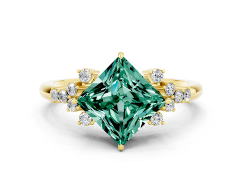 Yellow gold Princess Cut Green Sapphire Ring with Side Stones and Four-Prong Setting_36