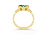 Yellow gold Princess Cut Green Sapphire Ring with Side Stones and Four-Prong Setting_39