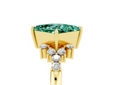 Yellow gold Princess Cut Green Sapphire Ring with Side Stones and Four-Prong Setting_41
