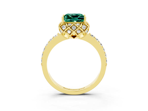 Yellow gold Princess Cut Green Sapphire Scalloped Halo Engagement Ring with Round Shared Prong Band