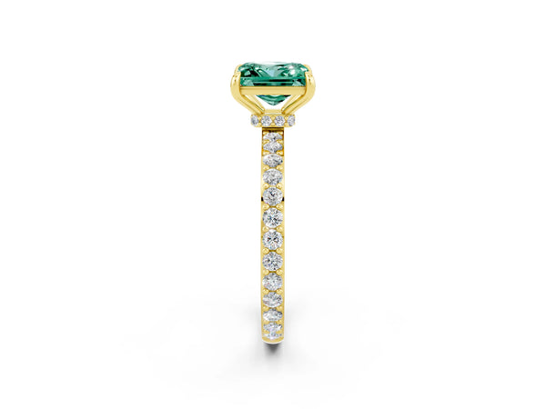 Yellow gold Princess Cut Green Sapphire Solitaire Engagement Ring with Pavé Band and Four-Prong Setting