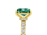Yellow gold Princess Cut Green Sapphire Solitaire Engagement Ring with Pavé Band and Four-Prong Setting_5