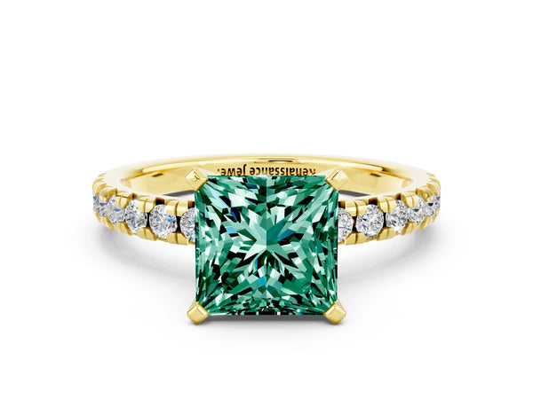 Yellow gold Princess Cut Green Sapphire Solitaire Pavé Engagement Ring with Round Band and Prong Setting