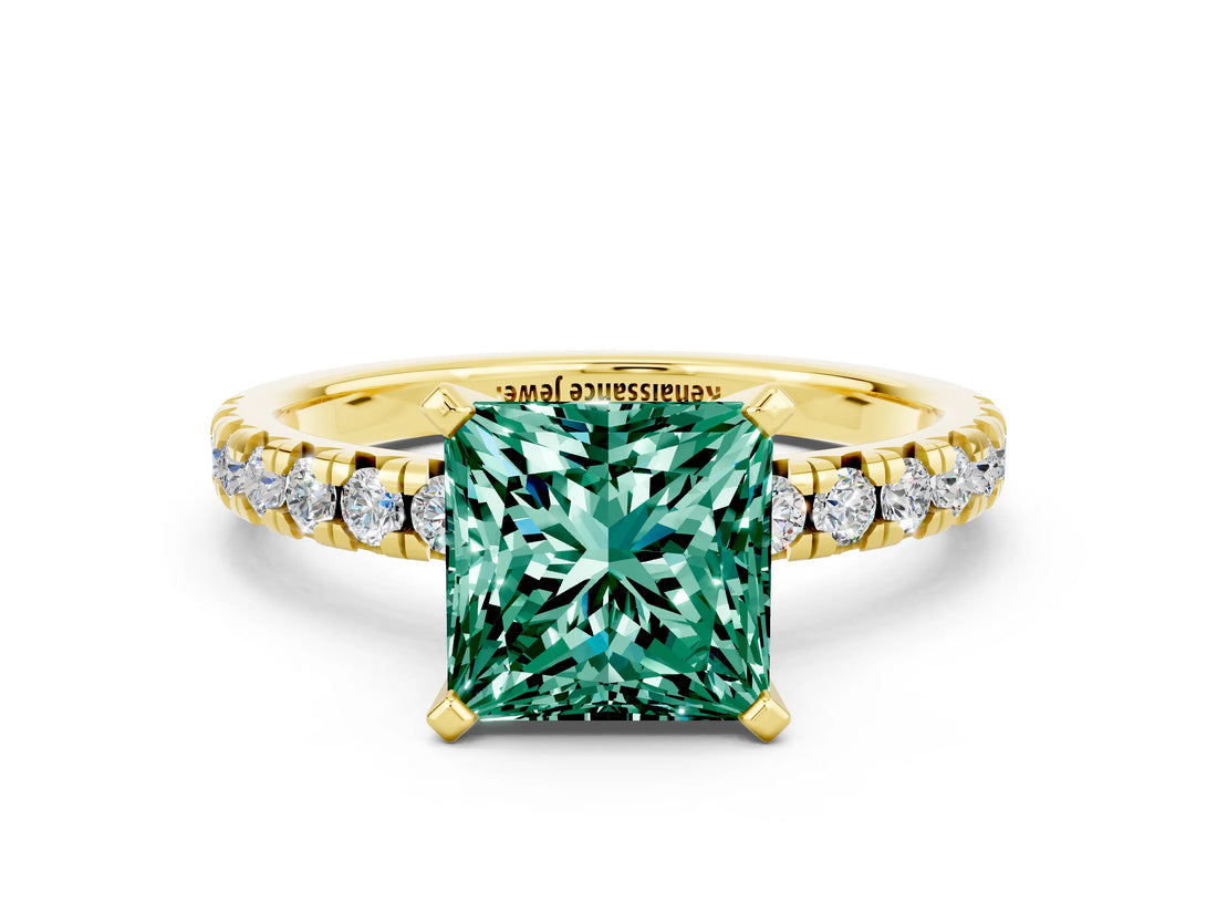 Yellow gold Princess Cut Green Sapphire Solitaire Pavé Engagement Ring with Round Band and Prong Setting_66