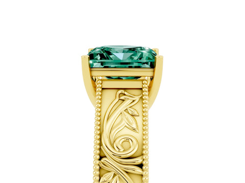 Yellow gold Princess Cut Green Sapphire Solitaire Ring with Engraved Band and Four-Prong Setting_5