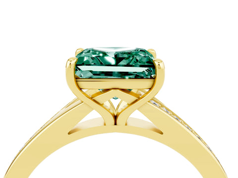 Yellow gold Princess Cut Green Sapphire Solitaire Ring with Pavé Band and Prong Setting_16