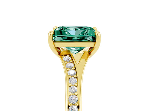Yellow gold Princess Cut Green Sapphire Solitaire Ring with Pavé Band and Prong Setting_17