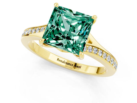 Yellow gold Princess Cut Green Sapphire Solitaire Ring with Pavé Band and Prong Setting_1