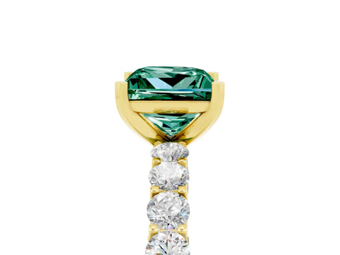 Yellow gold Princess Cut Green Sapphire Solitaire Ring with Shared Prong Pavé Band and Four-Prong Setting_5